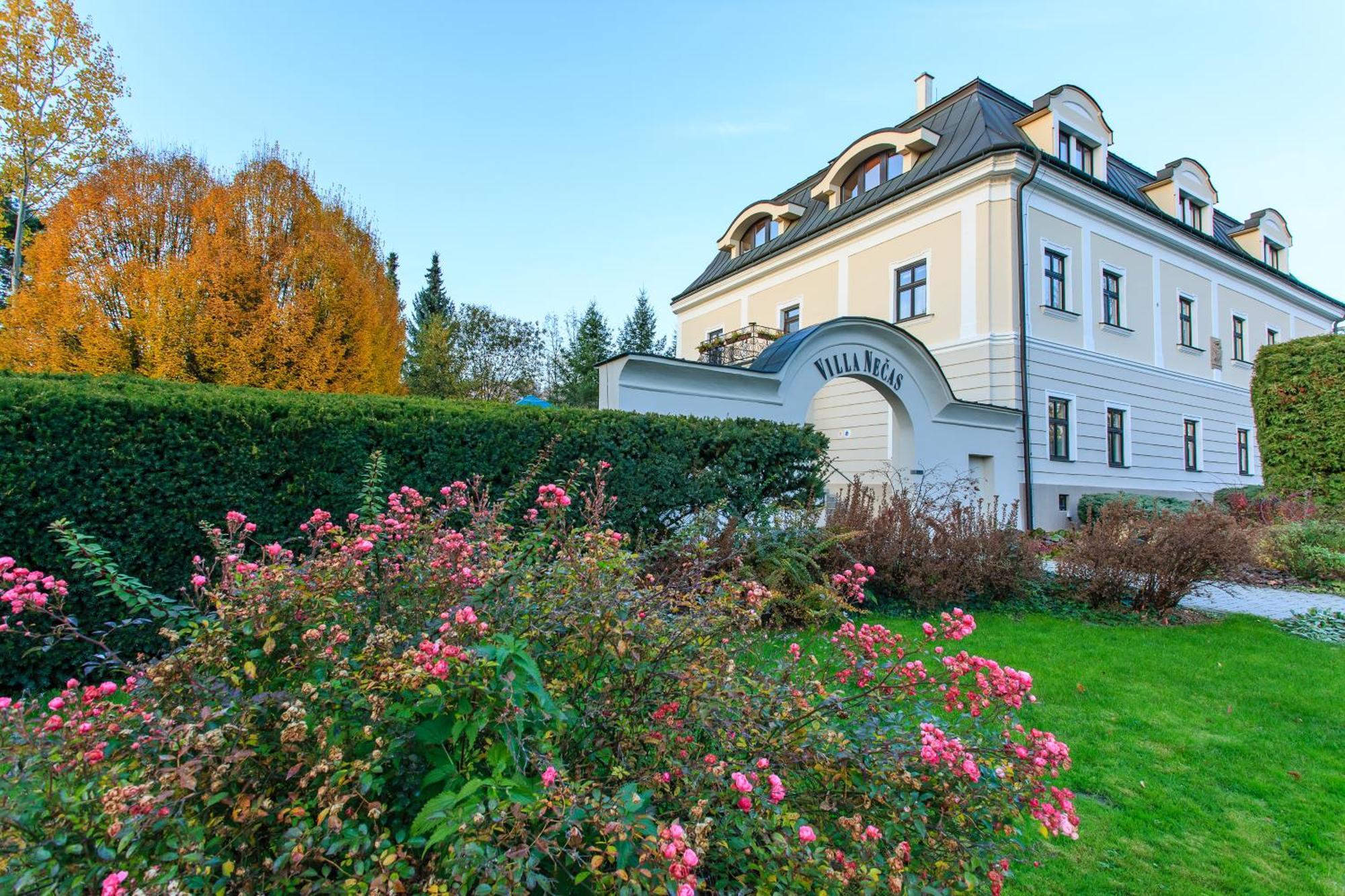 Hotel Villa Necas Žilina Exteriér fotografie